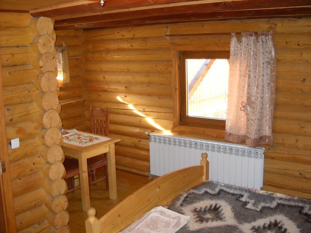 Smerekova Hata Hotel Kőrösmező Szoba fotó