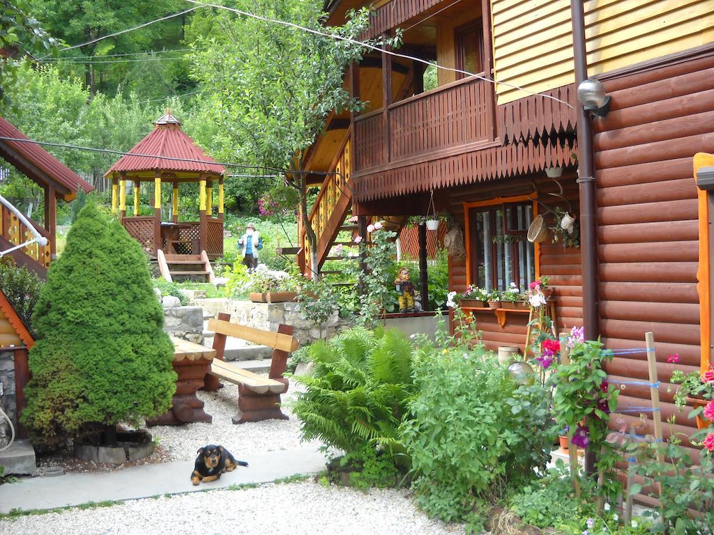 Smerekova Hata Hotel Kőrösmező Kültér fotó